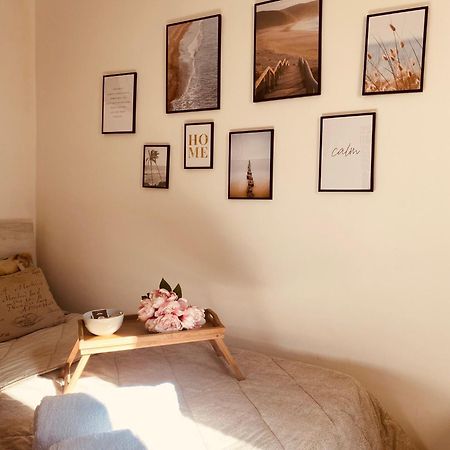 Bobo'S Home Iglesias Luaran gambar